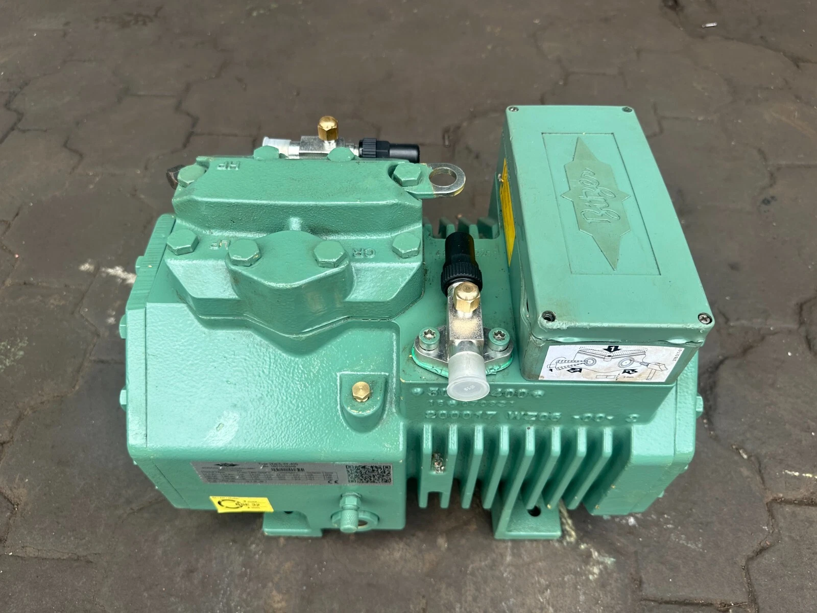 Bitzer 2DES-3Y-40S Kompresör