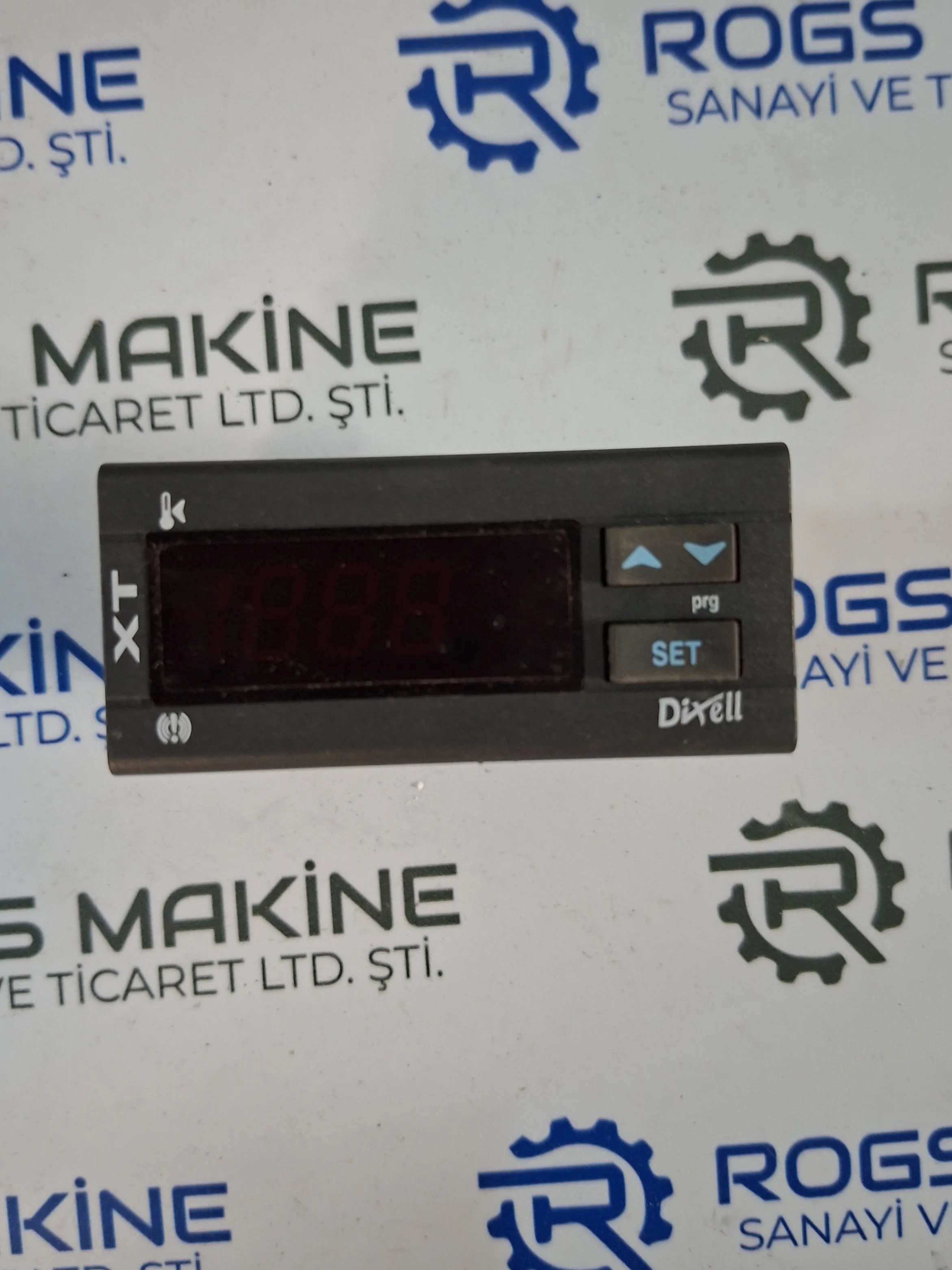 Dixell Electronic Temperature Controller